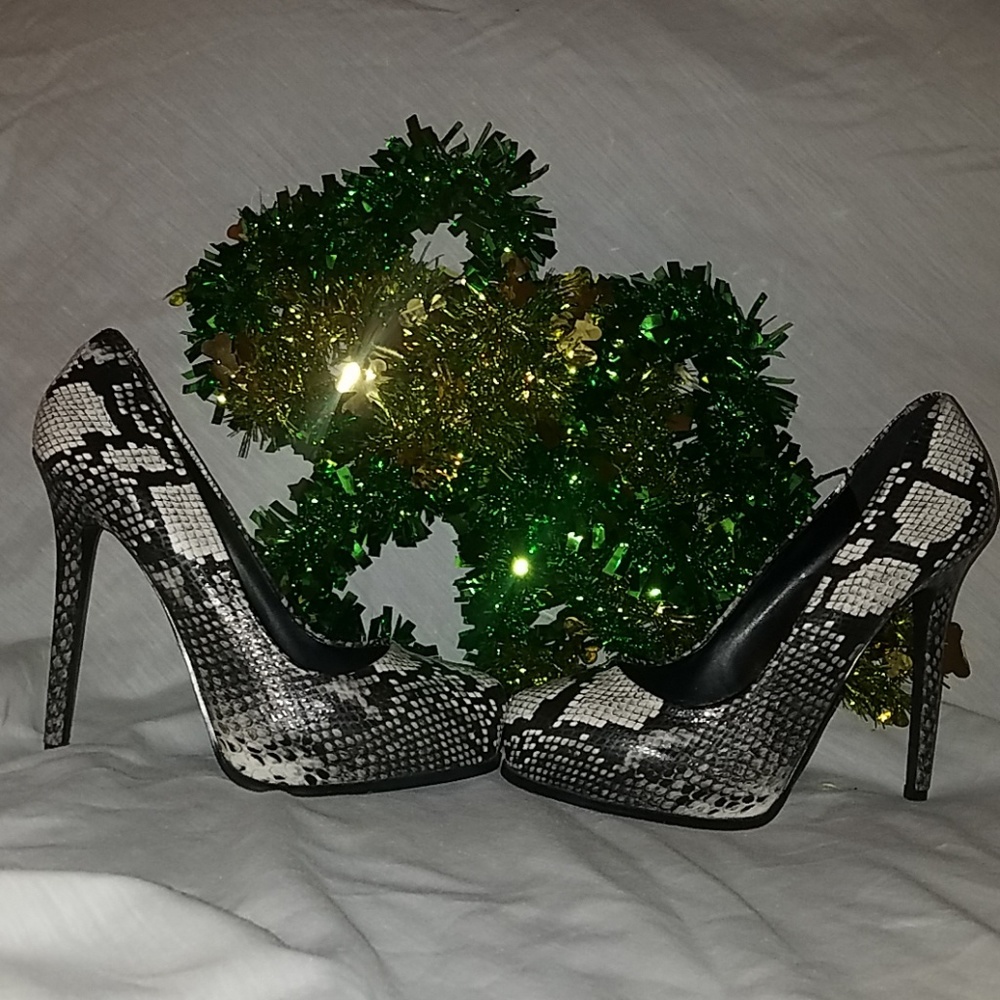 Aldo Snakeskin High Heels - Picture 2 of 8